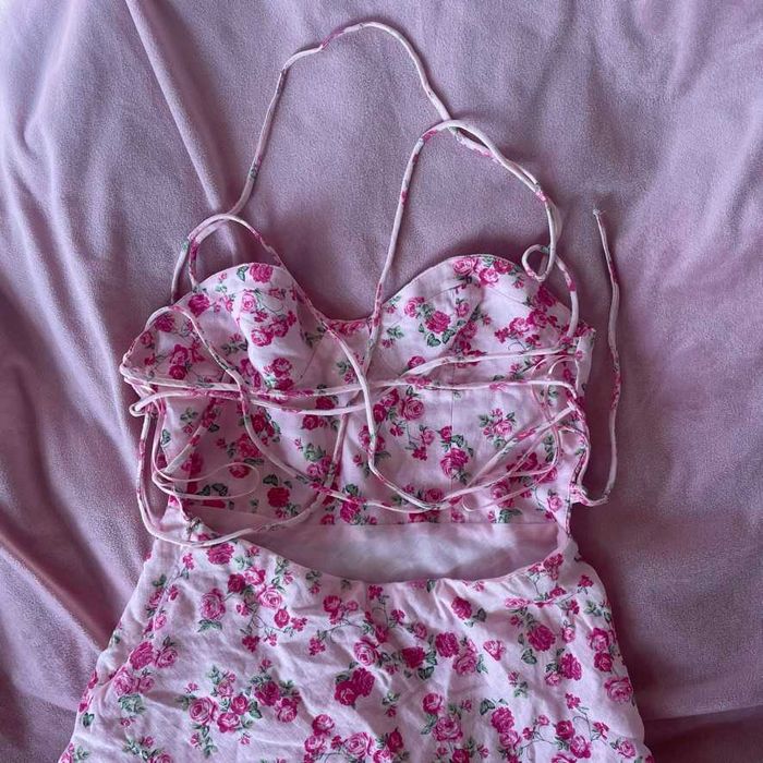 Розова лятна рокля на Zara размер XS нова