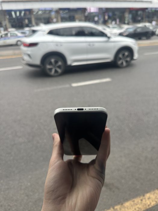 Iphone 17 pro max sotiladi