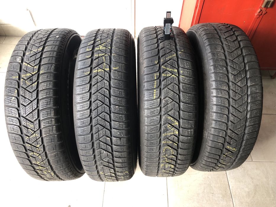 Зимни гуми 215/65/17 Pirelli Scorpion 4бр