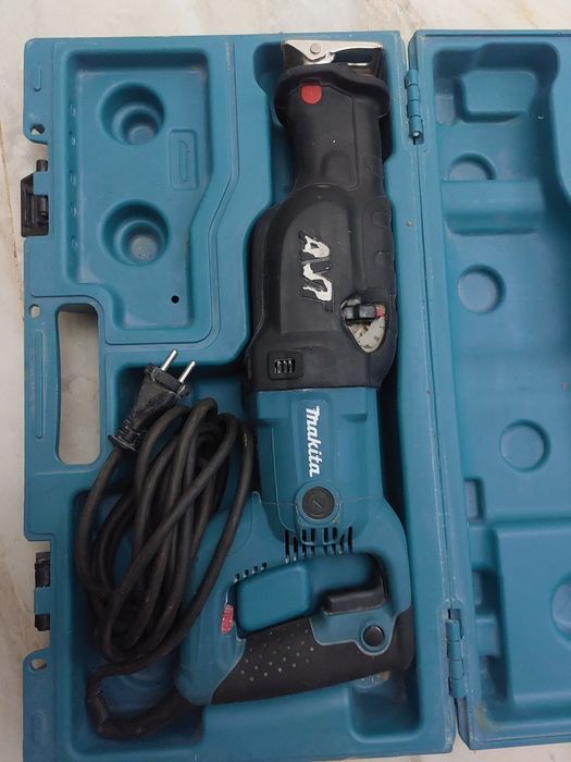 Fierastrau Sabie makita jr3070ct