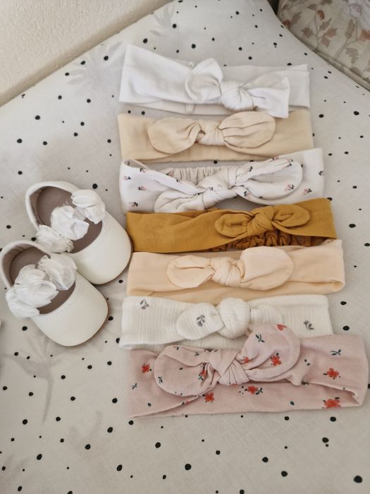 Set pantofi și bentițe pentru fetițe