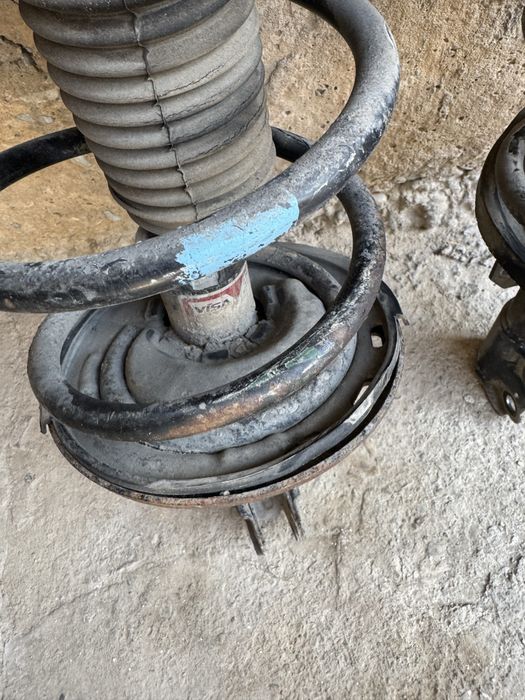 Амортизатор.     .