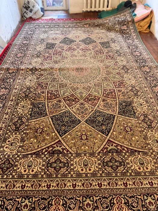 Продам ковёр 4×2,5