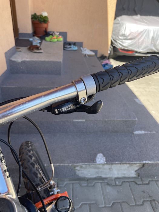 Bicicleta wheeler full-suspension in stare buna,21 de viteze,frane jantă