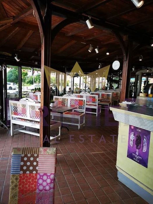 Продава се Заведение в Карнобат - 635 кв.м за 627 €/кв.м - Снимка #2