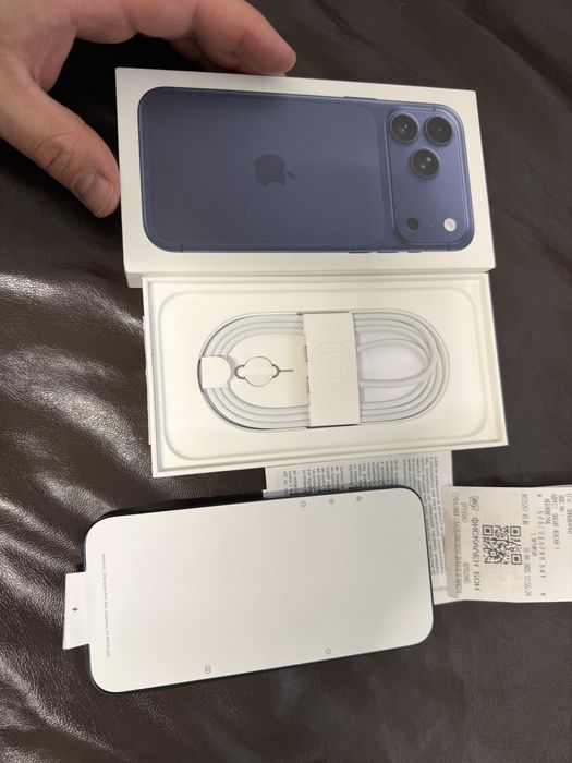 Iphone 17 pro max нов