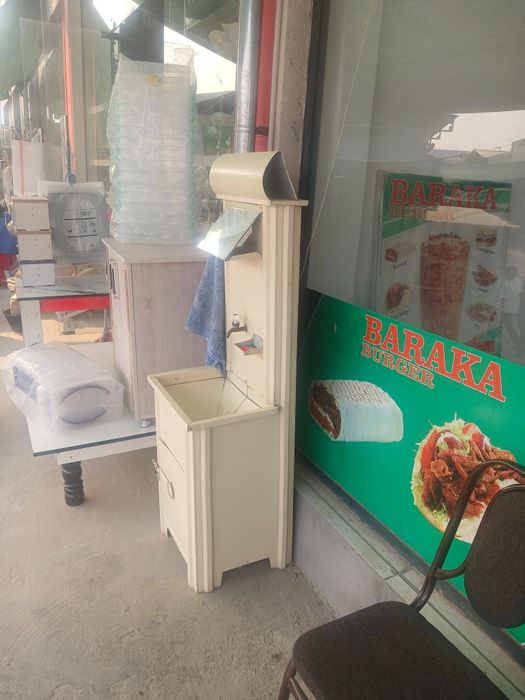 Stol stullar sotiladi