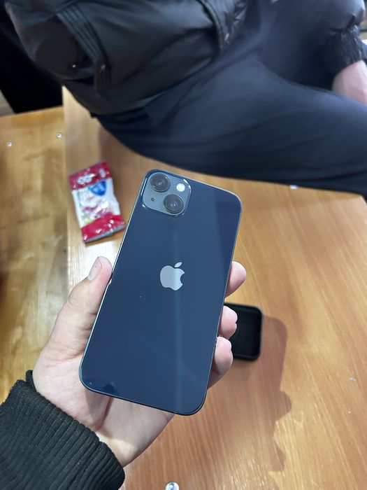 Iphone 13 в хорошом состояние