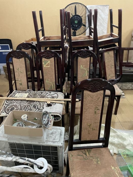 Продаются прочные стулья из дерева