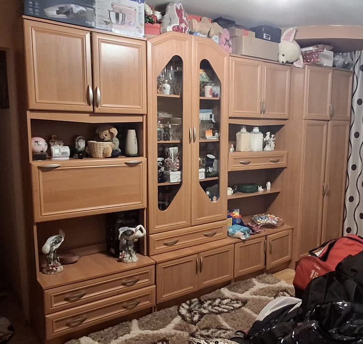 Vitrină de sufragerie