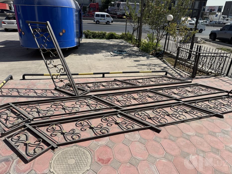 Металлические решётки для лестниц