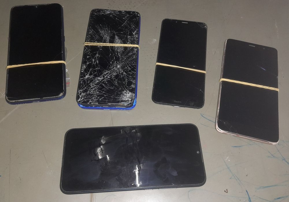 РЕДМИ на запчасти либо восстановление