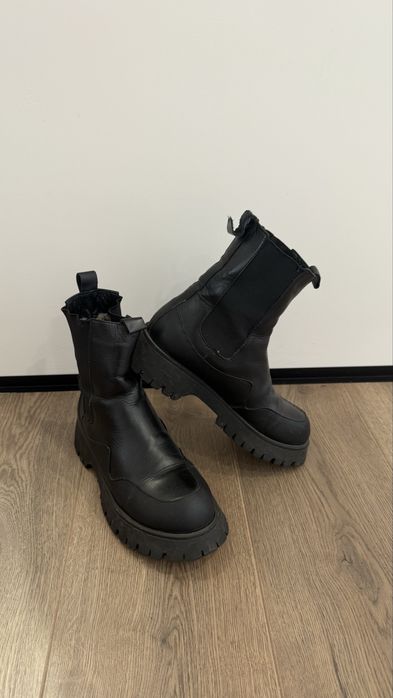 Зимняя обувь две пары за 6000