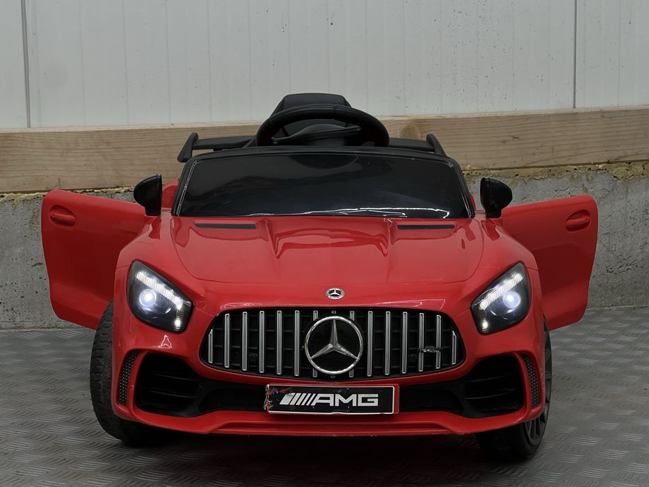 Акумулаторна кола MERCEDES GTR