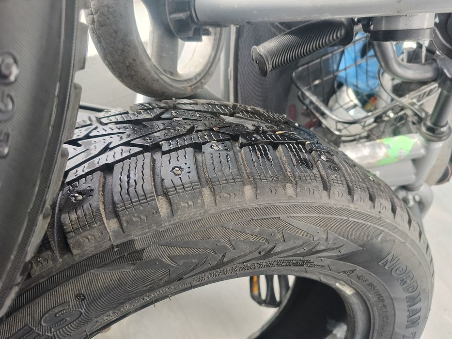 зимние шины. в хорошем сост