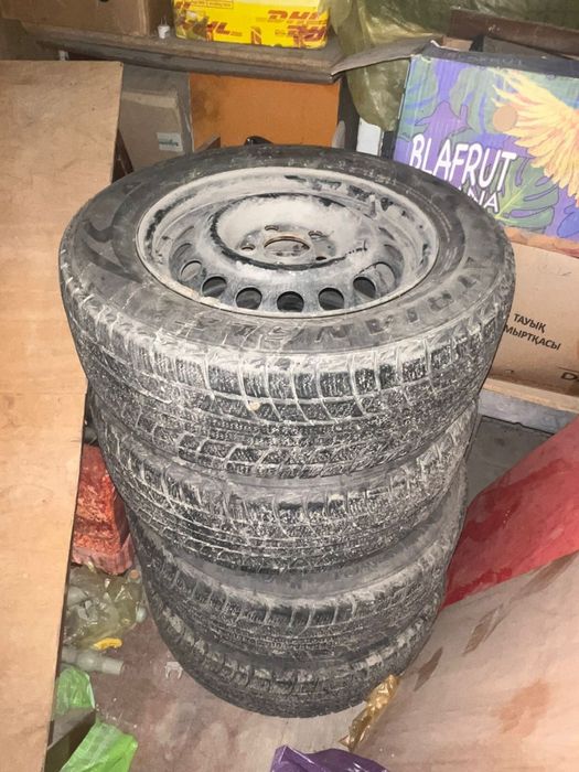 Зима с таблеткой на мерс