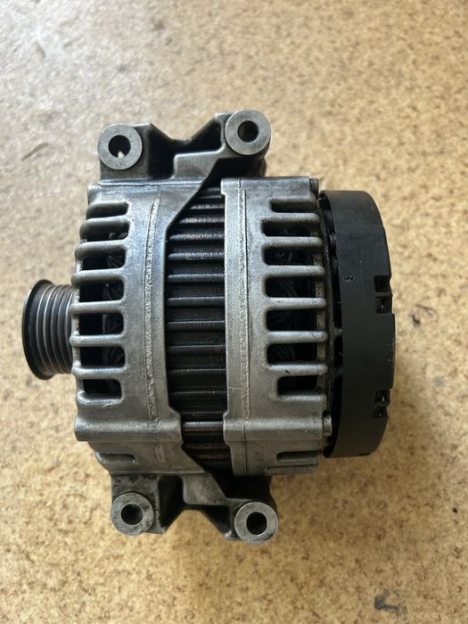 Генератор 180am для мерседеса,ML63-W164 ОРИГИНАЛ