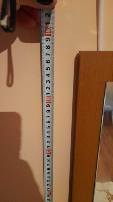 Тоалетка с място за съхранение и огледало