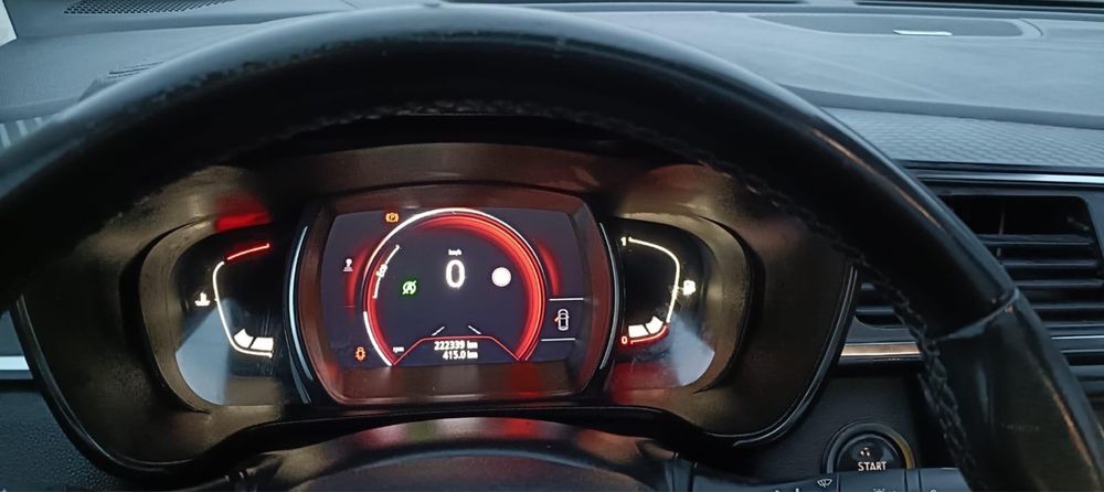 Renault Kadjar Bose / 1.5 dCi / Euro 6 / Pano / Led / Navi / Piele / Park assist / keyless Go / Entry / Line / Side