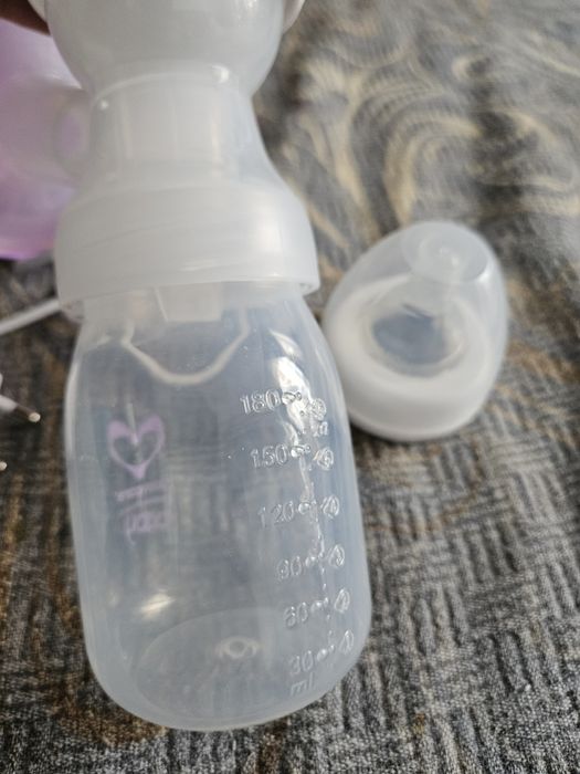 Pompa de san Easycare + pungi depozitare lapte