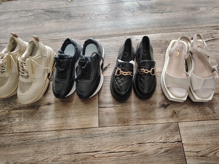 Женская обувь новая размеры 35, 36 кроссовки