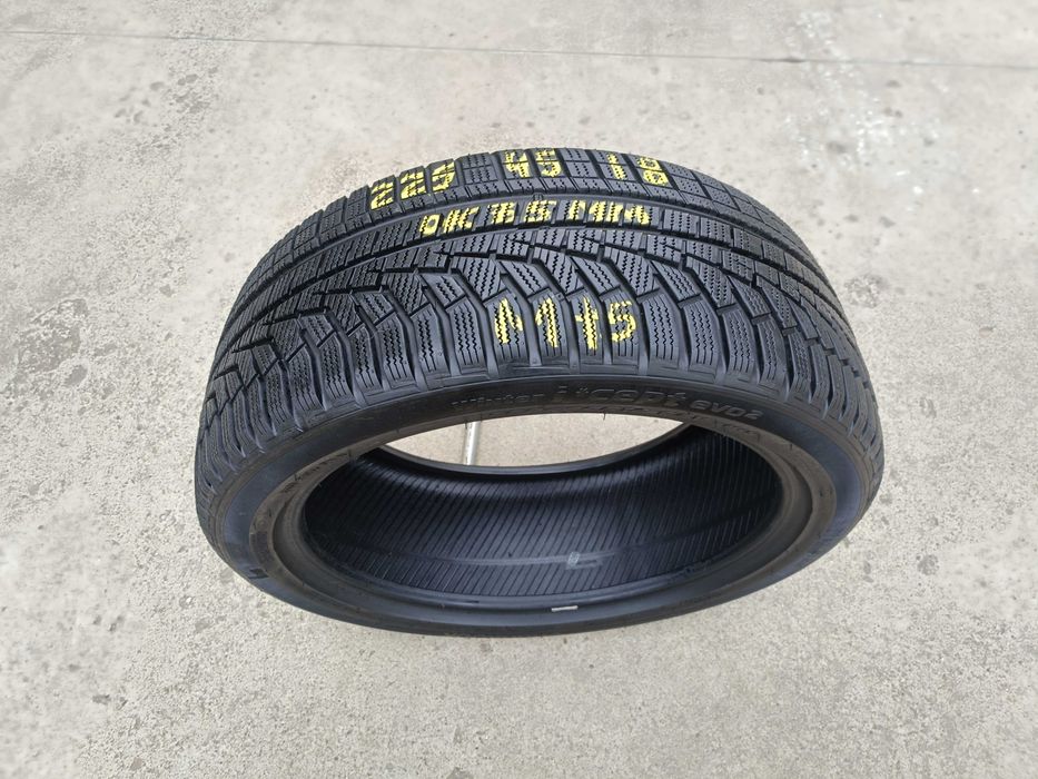 O anvelopa iarna 225 45 18 hankook I*cept evo 2 profil de 7,5 mm