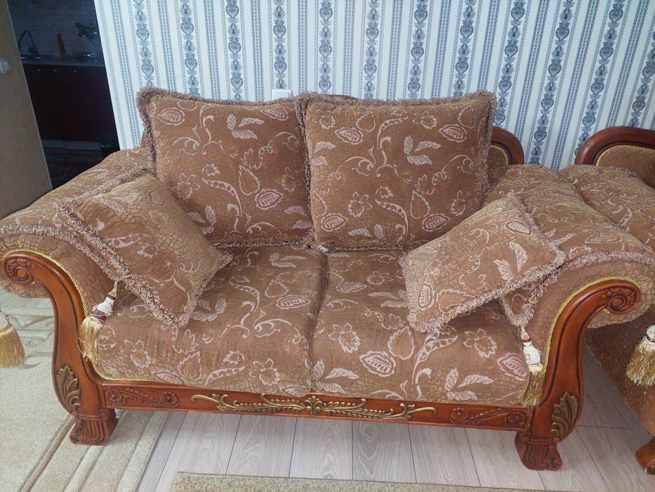 Продам диван в отличном состоянии