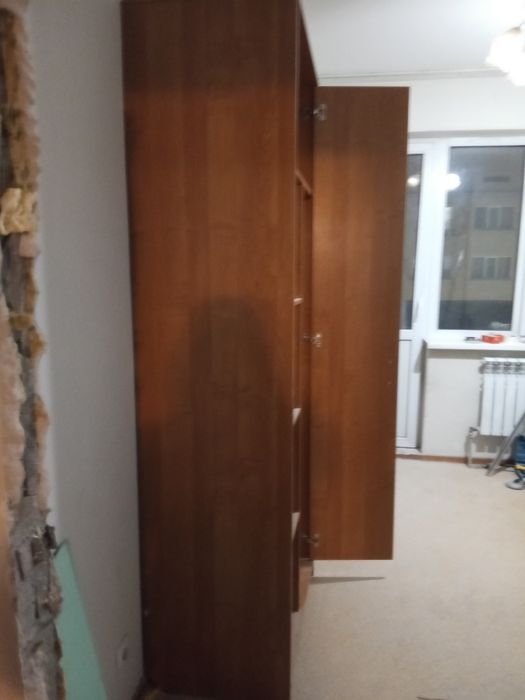 Продам шкаф. Срочно.