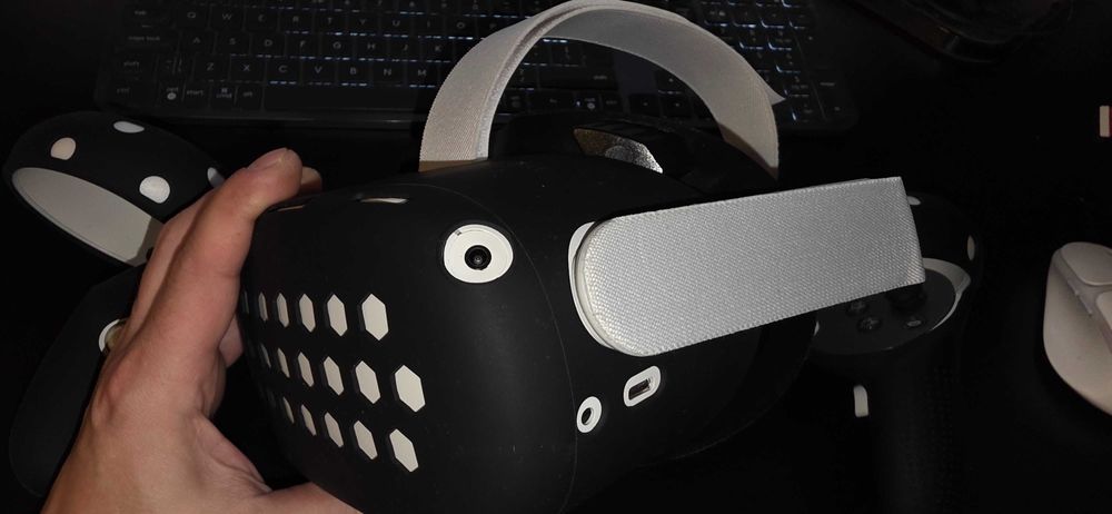 VR очила - Meta Quest 2 - 256 GB