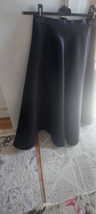 Продам  юбку атласовую