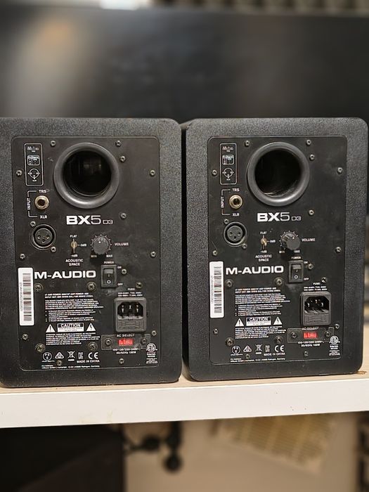 M-Audio BX5 D3 5″ Powered Studio Reference Monitor