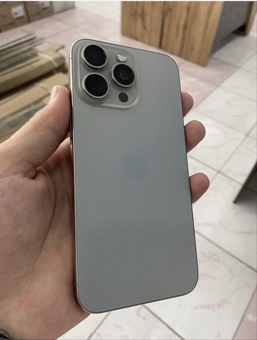 Iphone 15 pro natural titanum