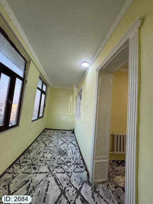 6 mikr somiy alpomish tarafda 2 xona kvartira sotiladi №2684