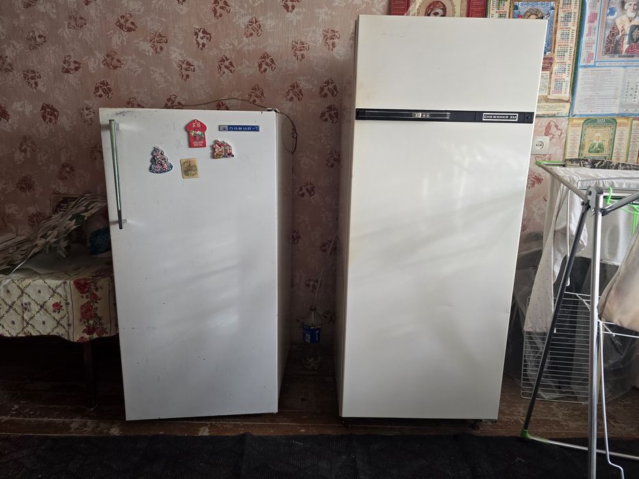 Продаются 2 холодильника