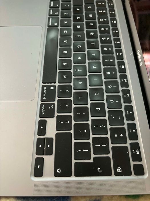 Macbook air 2020 M1
