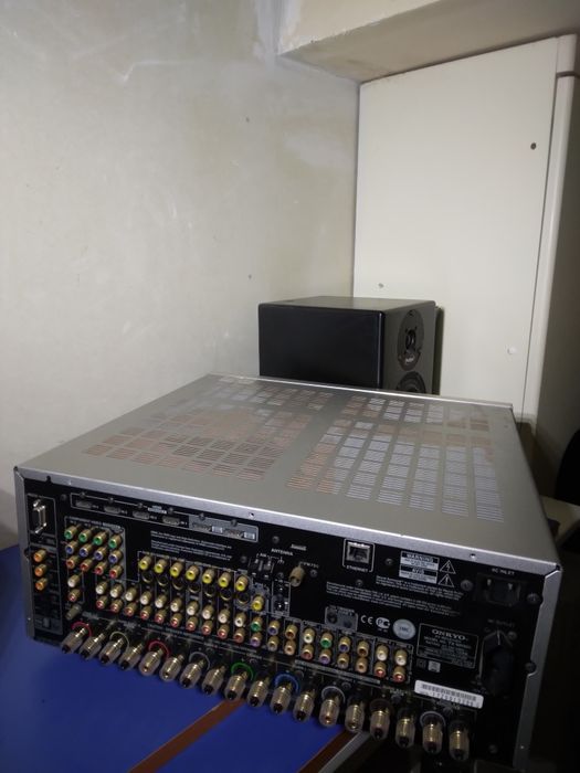 Vand statie ONKYO  TX-NR905 Defecta