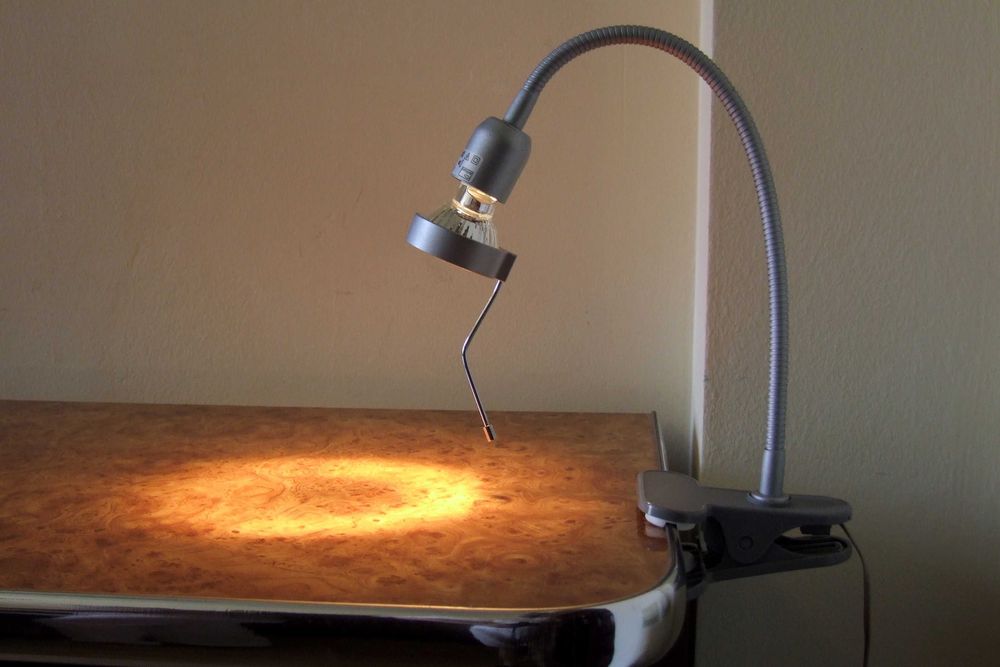 Corp de iluminat BRILLIANT cu clips - flexibil, puternic, economic NOU