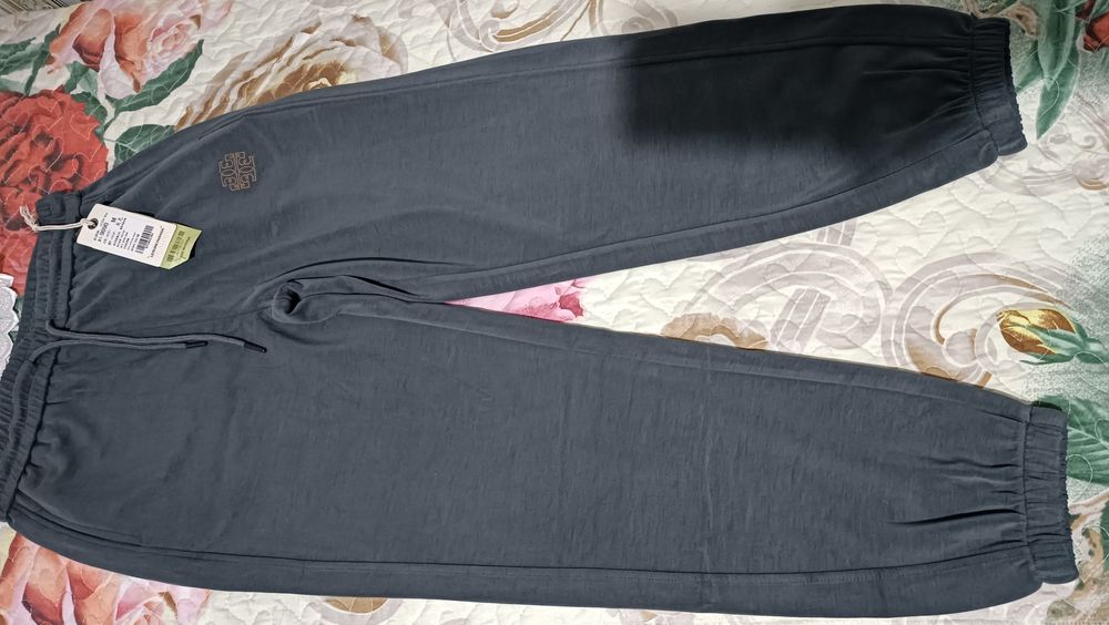 Продам штаны джогеры