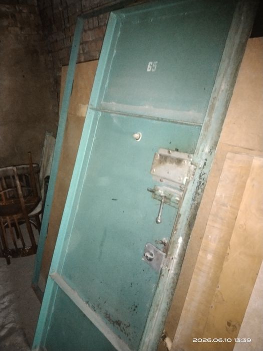 Железная дверь б/у