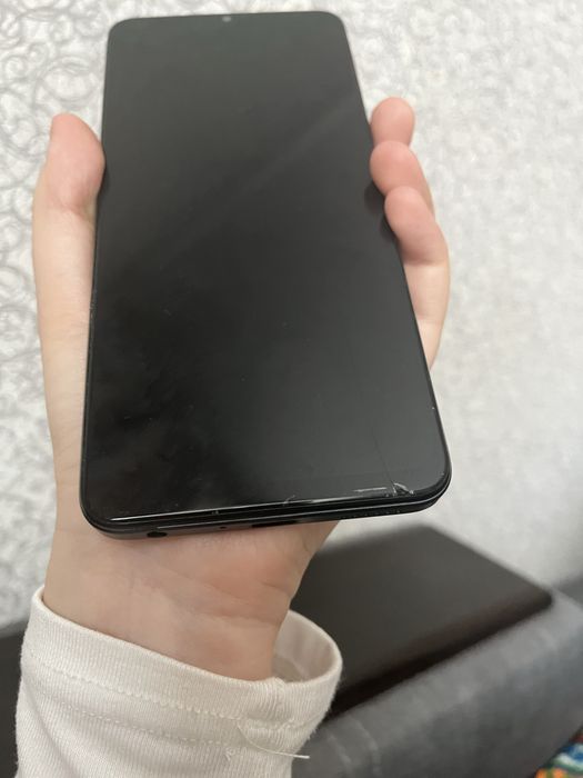 Самсунг телефон.