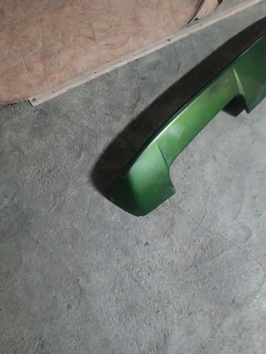 Продам спойлер на ниву