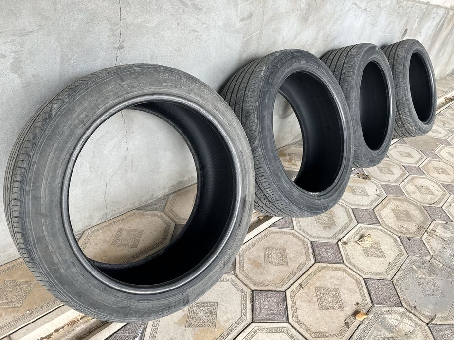Шины летние R18 в хорошем состоянии
