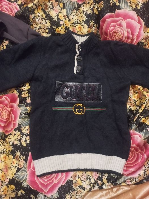 Кофты школьные в хорошем состоянии на 6- 7 лет