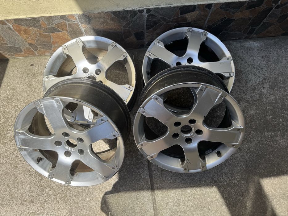 Джанти 17ки свалени от Волво хц90