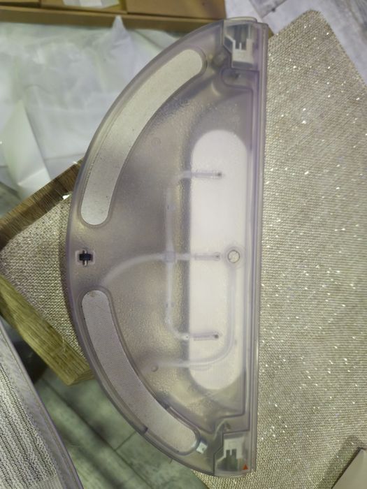 Πpaxocмyĸaчĸa poбoт Хіаоmі Мі Rоbоt Vасuum Мор 1С (ЅКV4093GL)

Източни