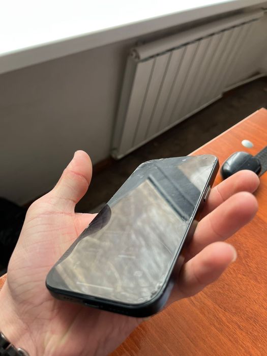 Продвм айфон 15!