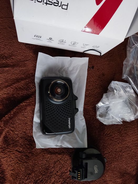 Camera auto DVR cu detector radar Prestigio RoadScanner PRS700GPSCE