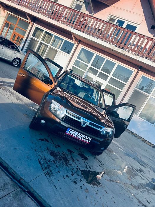 Vând Dacia Duster 4x4 2012