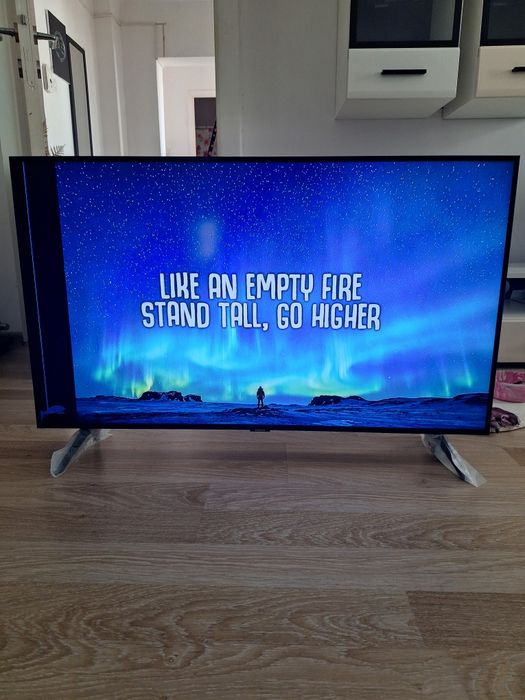 Televizor LED Smart Samsung 43 inch (UE43TU7072) - Display fisurat