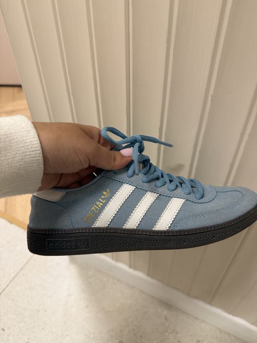 Кеды Adidas в хорошем состоянии ,стильные